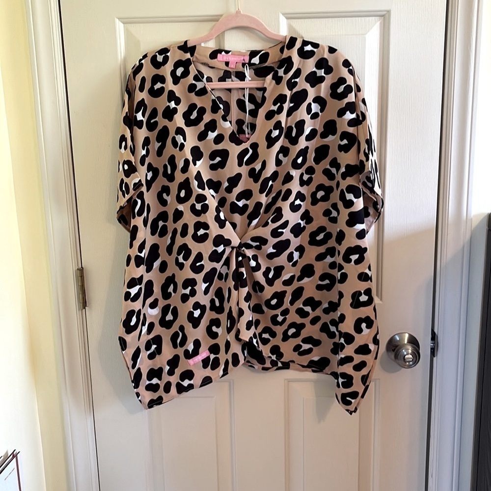 SIMPLY Southern Drape Leopard Print Blouse. Size Large. P